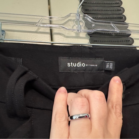 Torrid black studio luxe boot cut trousers 18S - Picture 3 of 4